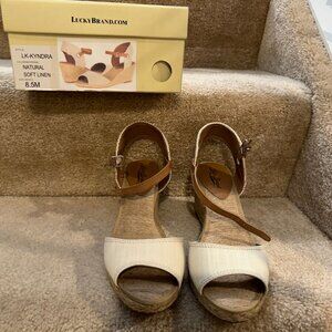 Lucky Brand Kyndra Open Toe Ankle Strap Wedge Sandal/8.5/Natural Soft Linen